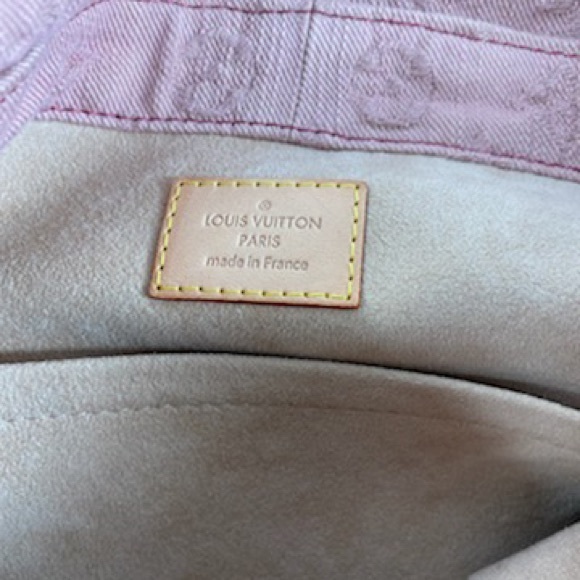 ✨🌸COLLECTABLE🌸✨ UNICORN LOUIS VUITTON CROSSBODY - Picture 9 of 13